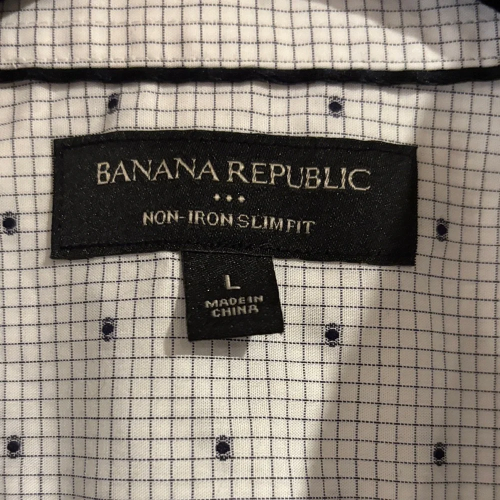 Banana Republic White Dress Shirt with Subtle Pattern Non-Iron Slim Fit sz Large
